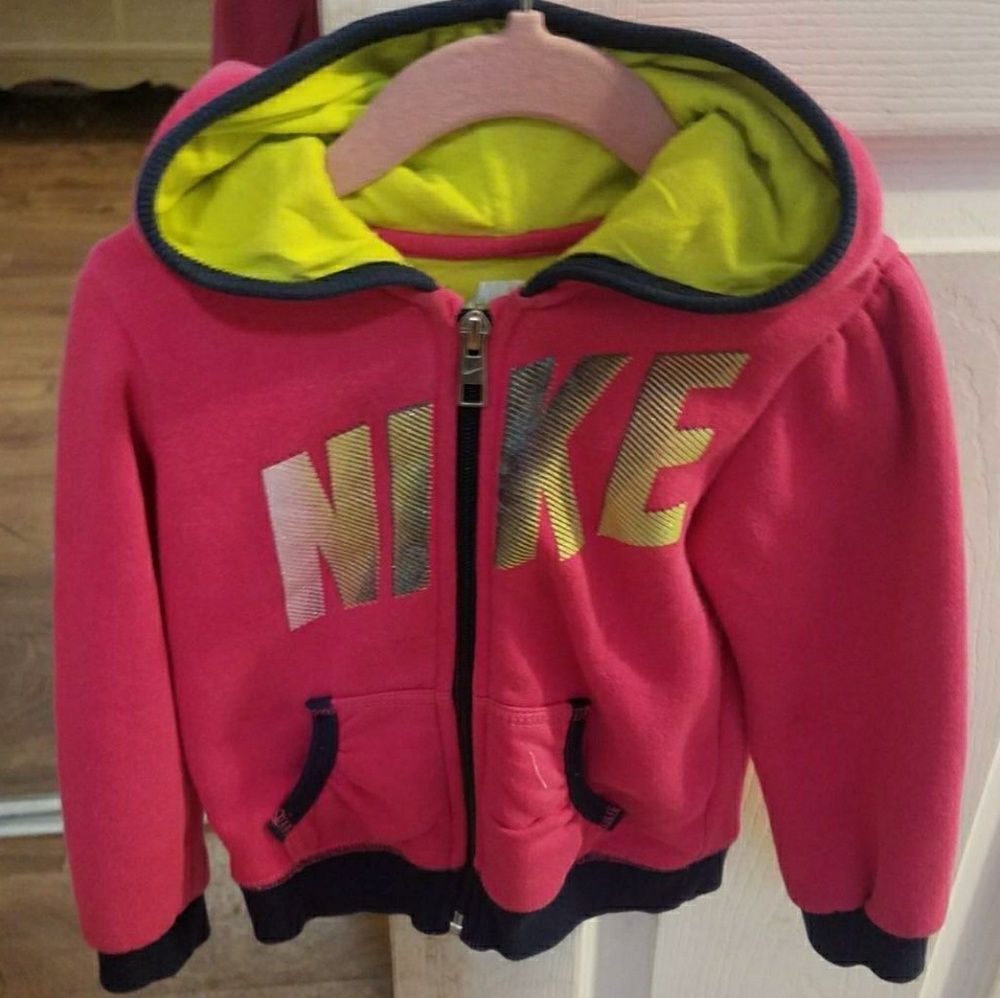 Size 3T girls nike hoodie